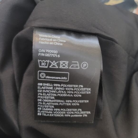 H&M Size 6 Satin Floral Blazer Black Structured Feminine Tailored Dark Coquette - Picture 8 of 8